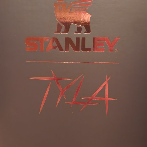 Stanley x Tyla Tyger 40oz Tumbler SOLD OUT Limited Edition - Picture 5 of 7